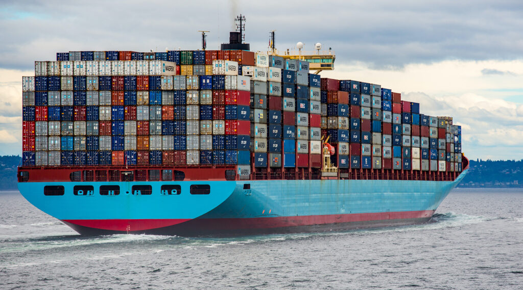 lashing ship